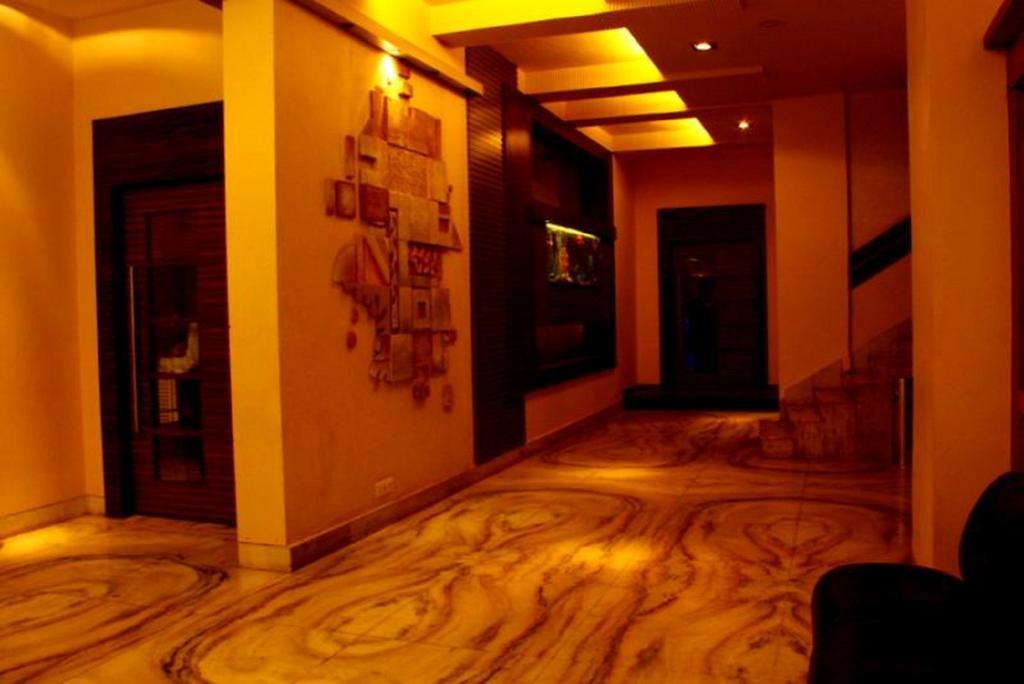 Ulhāsnagar Hotel Jawahar מראה חיצוני תמונה