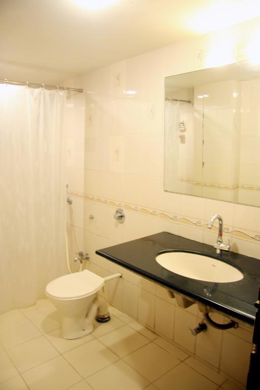 Ulhāsnagar Hotel Jawahar מראה חיצוני תמונה