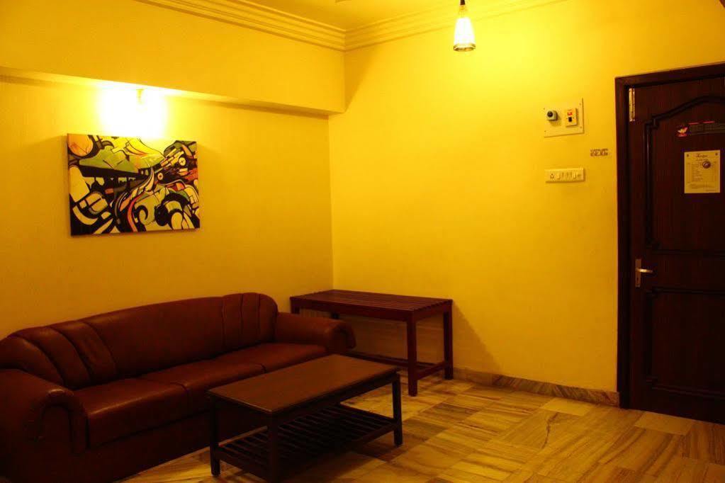 Ulhāsnagar Hotel Jawahar מראה חיצוני תמונה
